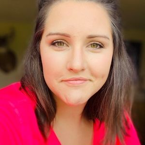 Meet your Posher, Carly